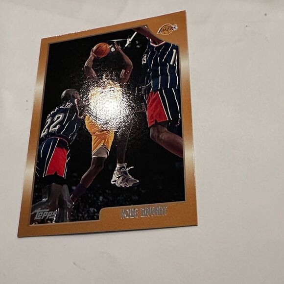 Topps Gold Basketball Card with Dynamic Action of Kobe Bryant Rc gold mint - Picture 2 of 4